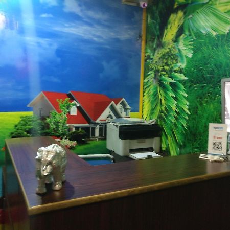 Hotel Skyland Bangalore Bagian luar foto