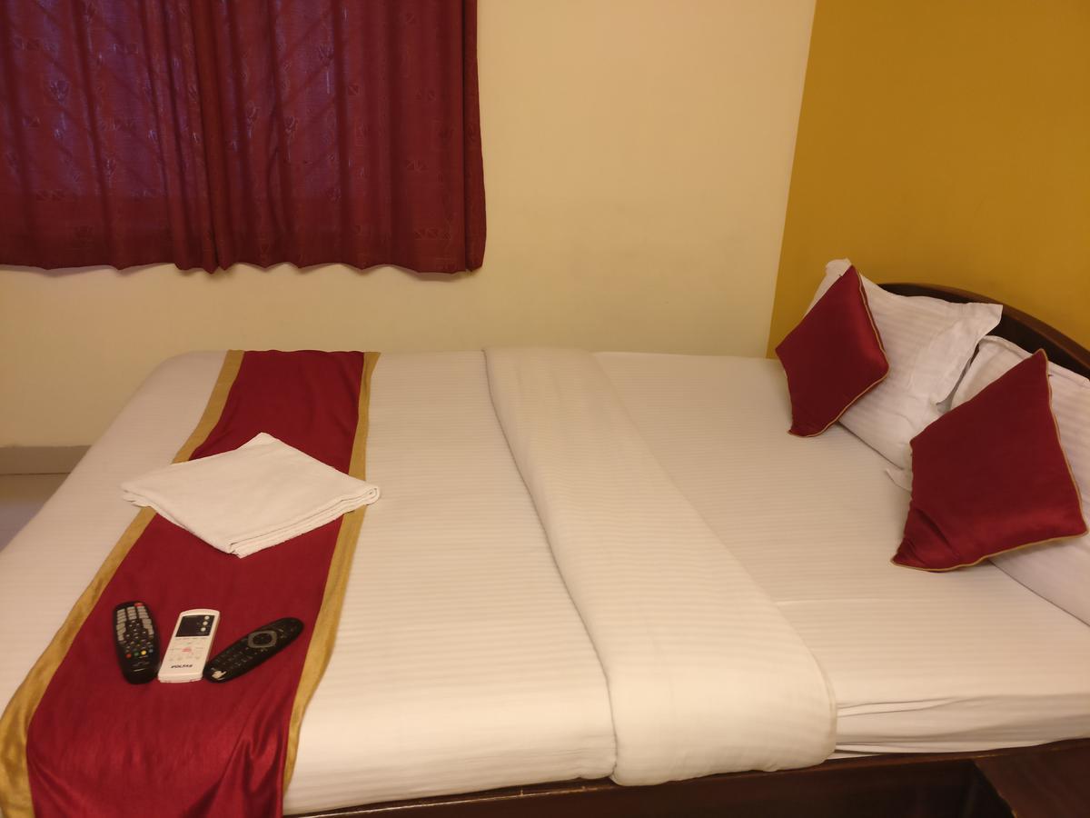 Hotel Skyland Bangalore Bagian luar foto
