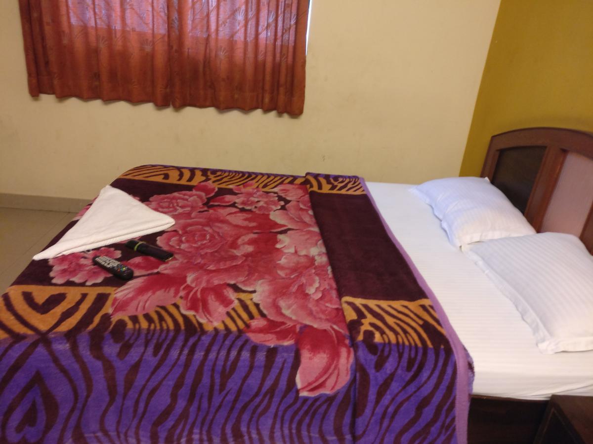 Hotel Skyland Bangalore Bagian luar foto
