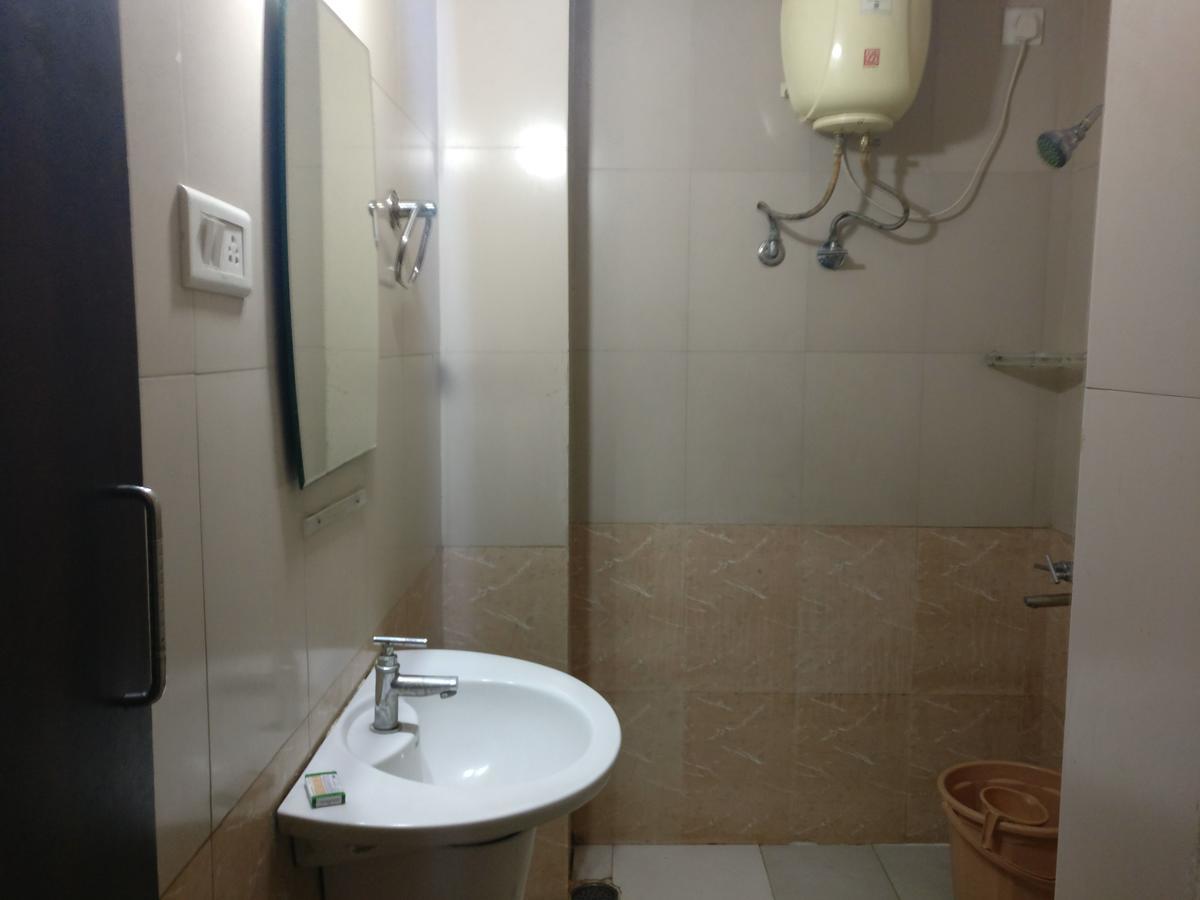 Hotel Skyland Bangalore Bagian luar foto